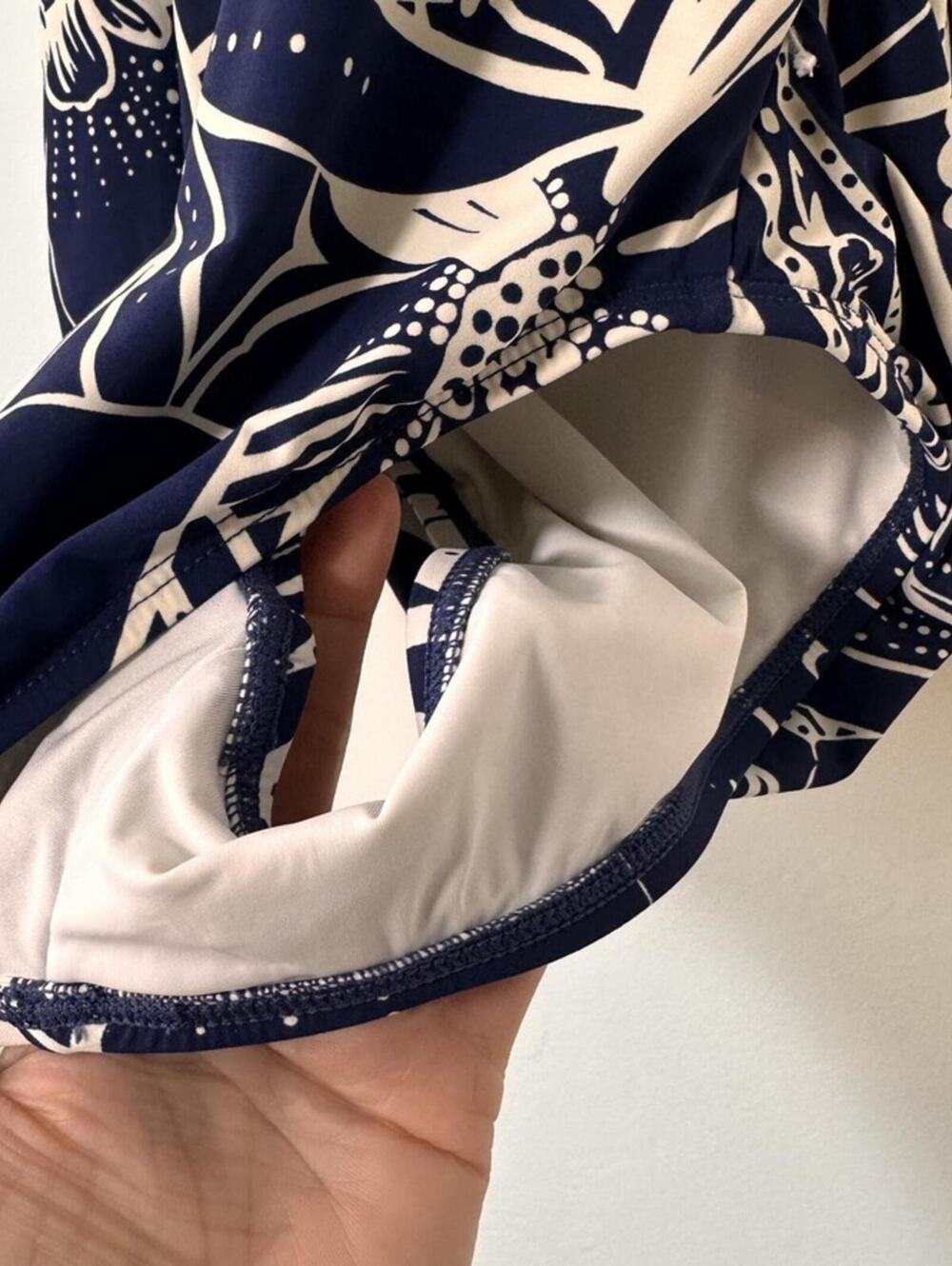 La Blanca Playa Mio Swimsuit Blue White Size 6/M Tummy Control - Picture 6 of 7
